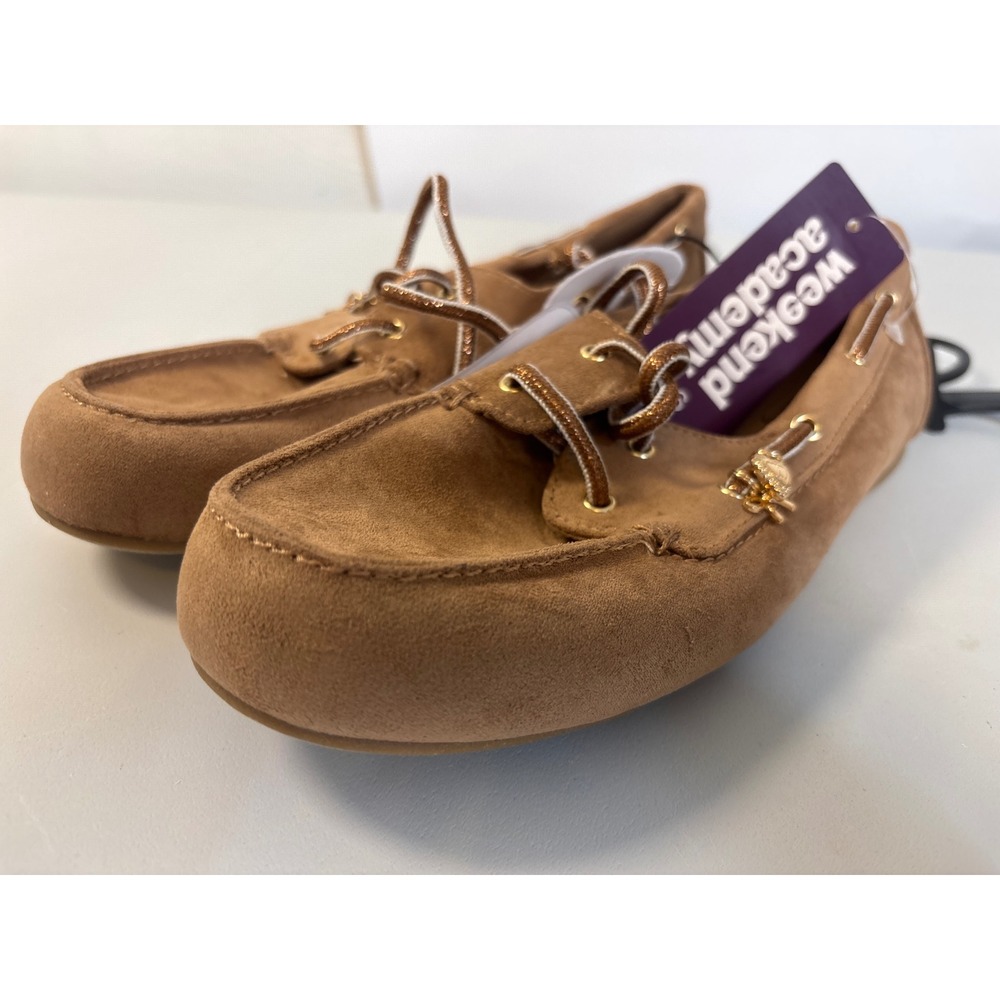 Weekend Academy Girls Tan Faux Suede Boat Shoes Heart Bow Charms Size 6 NEW